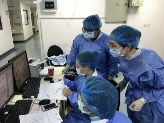 上海疾控中心吃瓜,夏日消暑不忘健康防护